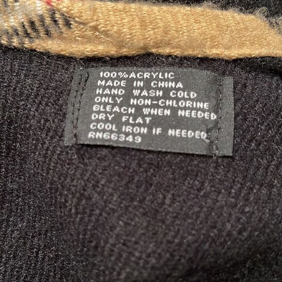 Black soft knit plaid edged cape. 100% acrylic. One size. - Picture 5 of 5